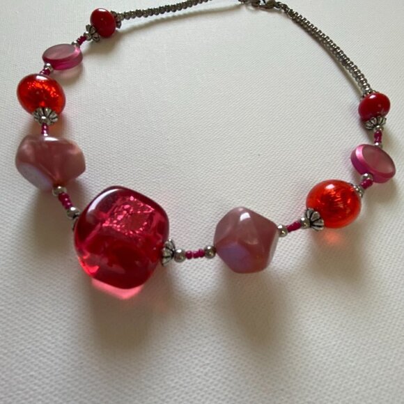 Gorgeous Red and Pink Chunky Beaded Necklace - Picture 4 of 6